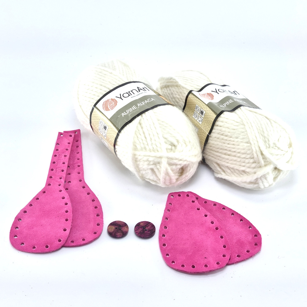 Slippers πλεκτές παντόφλες σε φούξια S7 suede δέρμα και λευκό νήμα by Younique Lab 2