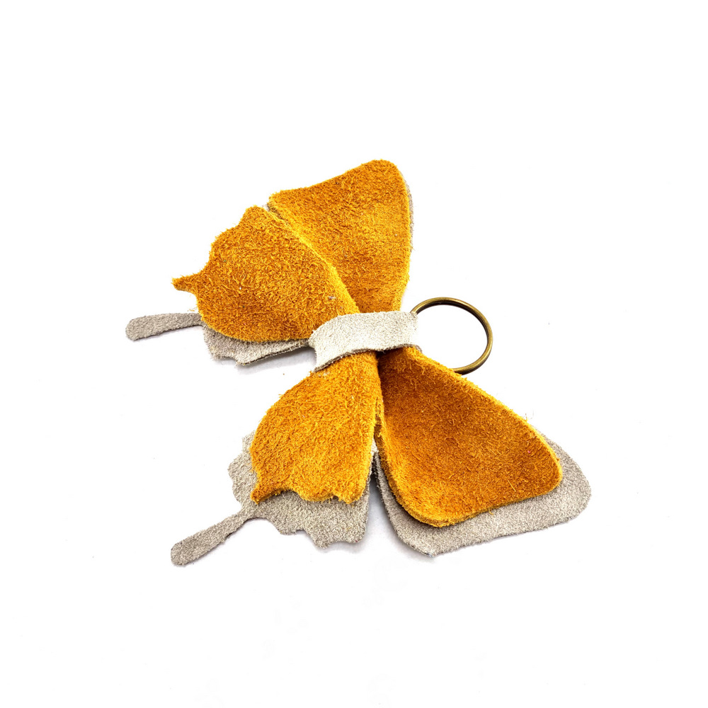 Δερμάτινες διακοσμητικές πεταλούδες για τσάντες και μπρελοκ by Younique Lab 1