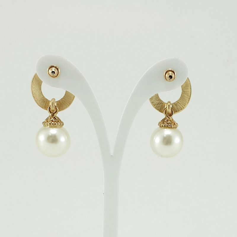 Μακριά σκουλαρίκια σε ματ χρυσό με λευκή πέρλα by Younique Lab αs